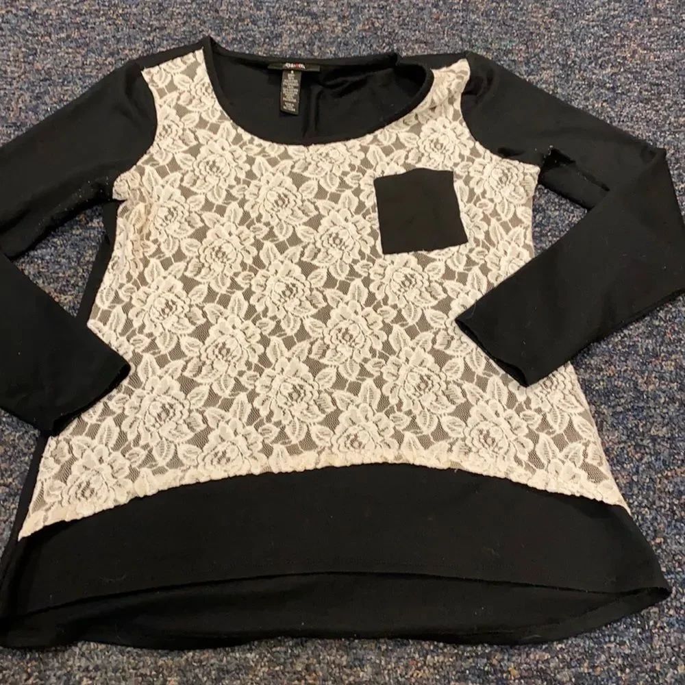Style & Co Black White Lace Top sz. S